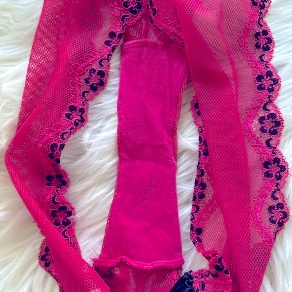 Victoria’s Secret sexy little thing pink cheeky panties - Picture 5 of 6